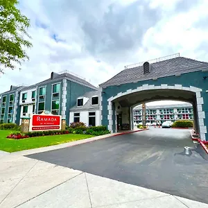 Otel Ramada By Wyndham Convention Center **